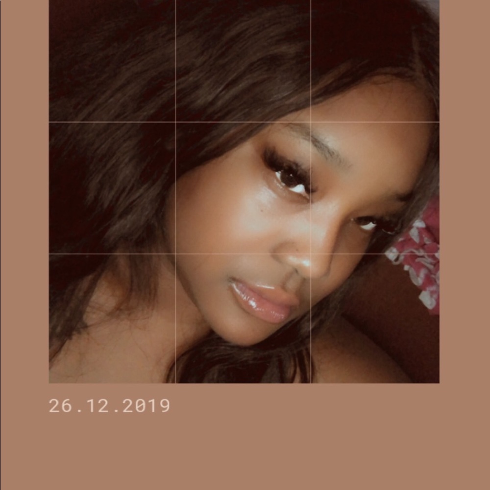 Meet your Posher, Kayla